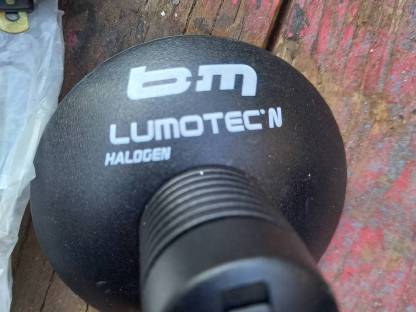 Bild 4:Dynamo links und Halogen Lampe Fahrrad