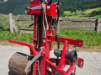 Bild 3:Holzspalter 17t