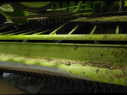 Bild 6:Claas Quadrant 1200 RC