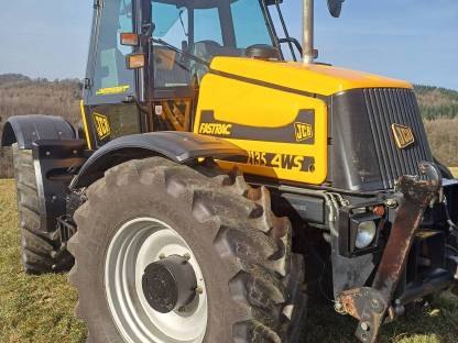 Bild 4:Traktor JCB 2135