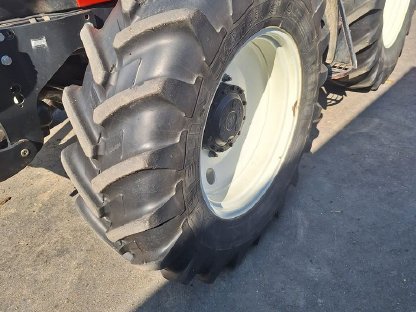 Bild 6:Traktorreifen 14.9 R 28, 18.4 R 38