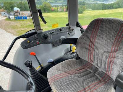 Bild 5:Steyr 9095 MT mit Frontlader