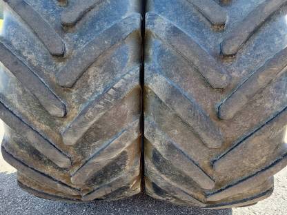 Bild 2:Michelin Multibib 540/65 R24