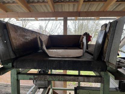 Bild 5:Großkistenentleerung inkl. Förderband