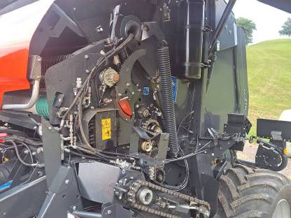 Bild 3:Kuhn Rundballenpresse 3165 OC 23