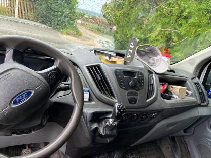 Defekte Ford Pritsche