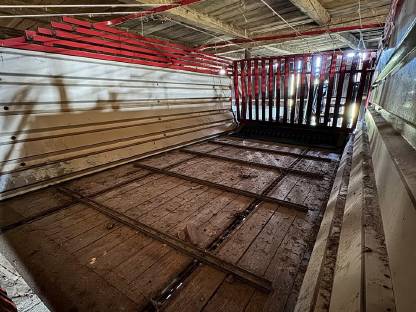 Bild 2:Steyr Hamster 802V Ladewagen