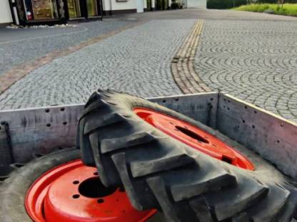 Bild 2:Traktorreifen Dexheimer Schanzlin