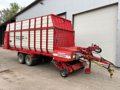 Ladewagen Pöttinger Siloprofi 3