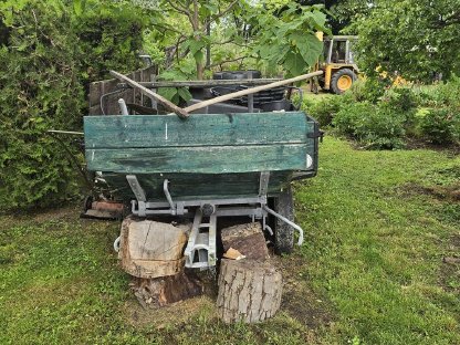 Bild 2:Traktor Anhänger