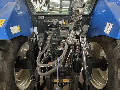Bild 6:New Holland T5.100 Electro Command