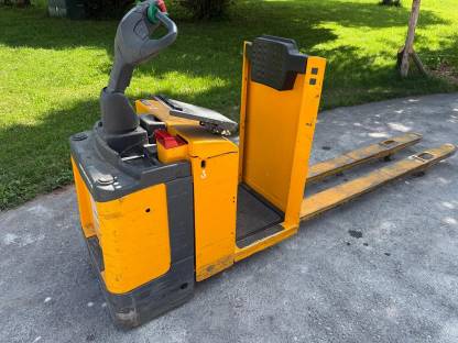 Jungheinrich ECE118 Elektrischer Hubwagen