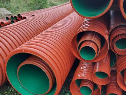 Bild 5:Schwerlastrohr u. Pvc Rohre