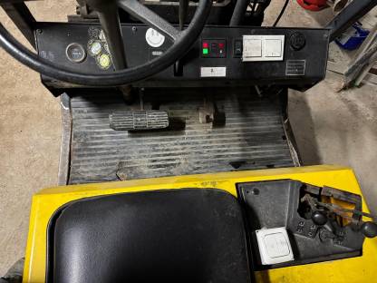 Bild 4:Stapler 1,6 t mit Seitenverschub