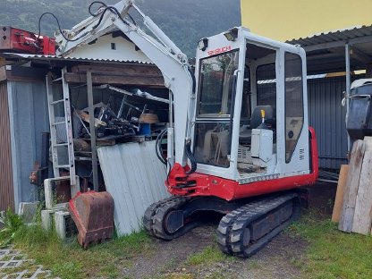 Bagger Takeuchi TB020