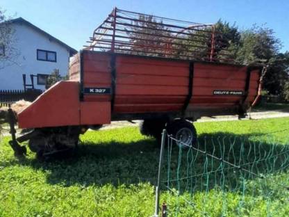 Deutz Ladewagen rot K 327