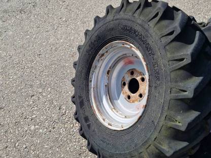 Bild 3:Kompletträder 7.00-12 zu Hoftrac