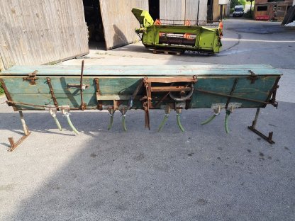 Bild 4:Safental Düngerstreuer