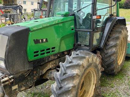 Bild 2:Valtra 6400