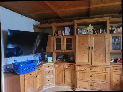 Wohnzimmerschrank
