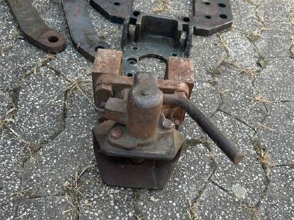 Cramer Zugmaul Eicher 3085/Massey Ferguson