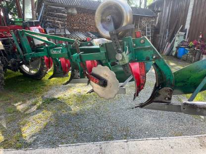 Bild 3:Regent 4-Schar Pflug