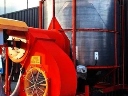 Bild 3:Pedrotti Getreidetrockner 12 t, Gas- und Ölbrenner