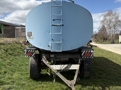 Bild 2:Tankanhänger Schwarzmüller 3-achs