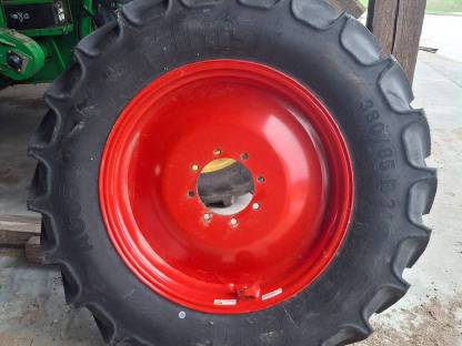 380/90R50 und 380/85R34 neuwertig Mitas AC 85 Pflegeräder