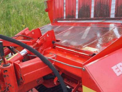 Bild 6:Ladewagen Pöttinger Ernteboss 2