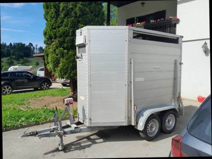 Neuwertiger Viehanhänger