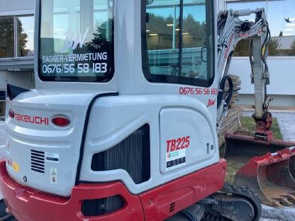Bild 3:Takeuchi TB225