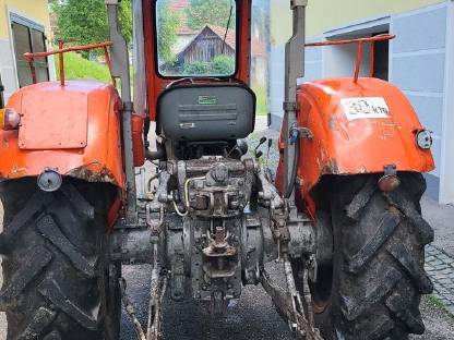Bild 2:Traktor Steyr 290