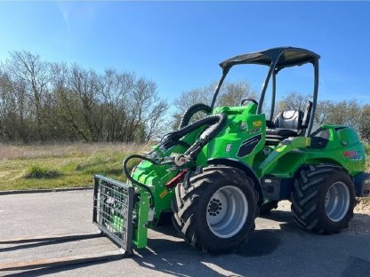 Lader Avant 860i