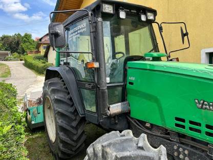 Bild 6:Valtra 6400