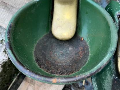 Bild 4:Gebrauchte Getränkebecken