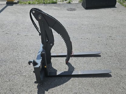 Bild 3:Palettengabel mit Holzgreifer 180° Euroaufnahme