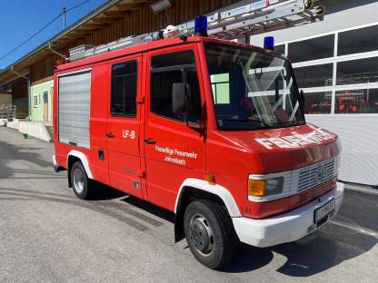 Mercedes LFB 609D/31 Feuerwehrauto
