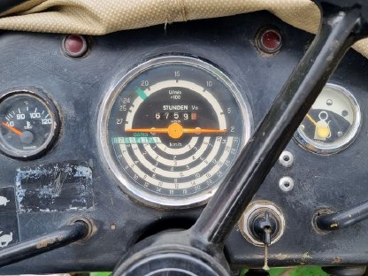 Bild 3:John Deere 2120 LS mit Frontlader