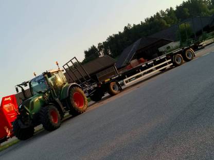 Bild 2:Vermiete Ballenanhänger Metallfach