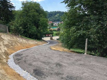 Bild 6:Baggerarbeiten, Erdbau, Erdbewegung, Transporte, Kran