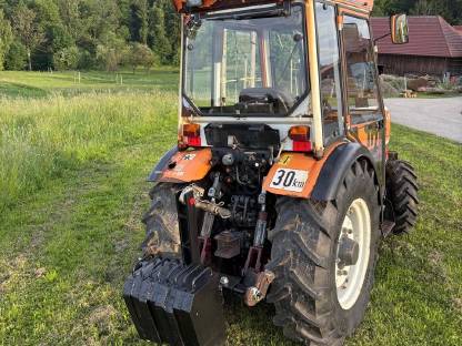 Bild 3:Steyr 8055 A Schmalspur