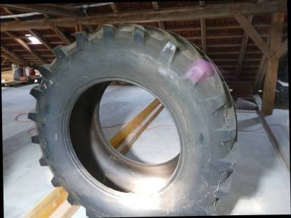 Bild 3:Traktor Hinterrad