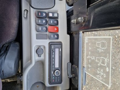 Bild 6:Hoflader JCB 403 Plus mit Kabine