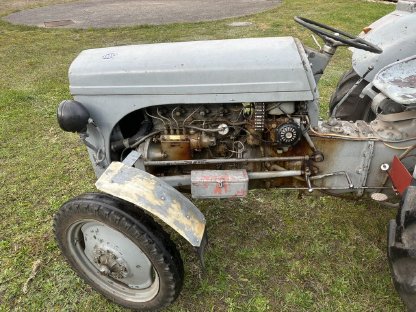 Bild 4:Massey Ferguson TEF Oldtimer Traktor