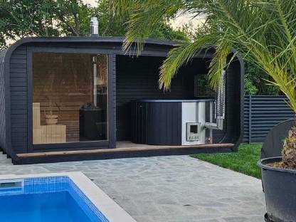 Bild 4:Sauna und Whirlpool