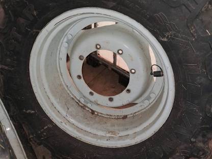 Reifen 480/65 R28