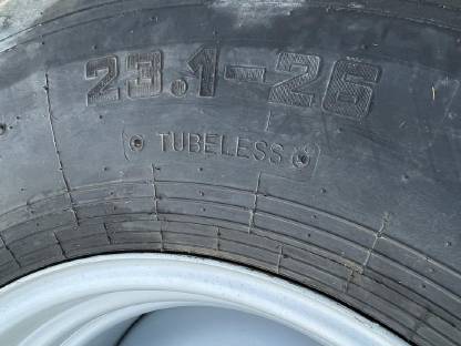 Bild 4:Kompletträder 23.1-26 Alliance A-329