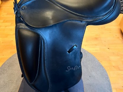 Dressursattel Seabis Vigo Pro M 17,5 Zoll