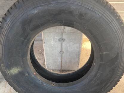 Verkaufe 1 Stk. 13 R22,5 Semperit LKW-Reifen